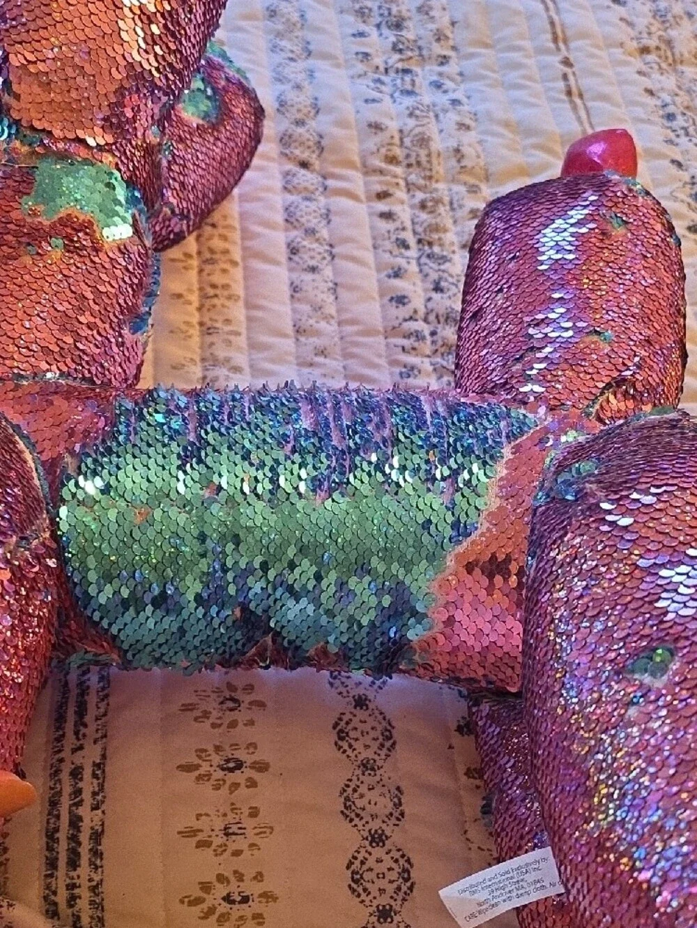 Sequin Plush Balloon Dog - Iridescent Pink